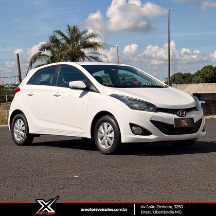 HYUNDAI HB20 1.6 COMFORT PLUS 16V FLEX 4P MANUAL HYUNDAI HB20 1.6 COMFORT PLUS 16V FLEX 4P MANUAL